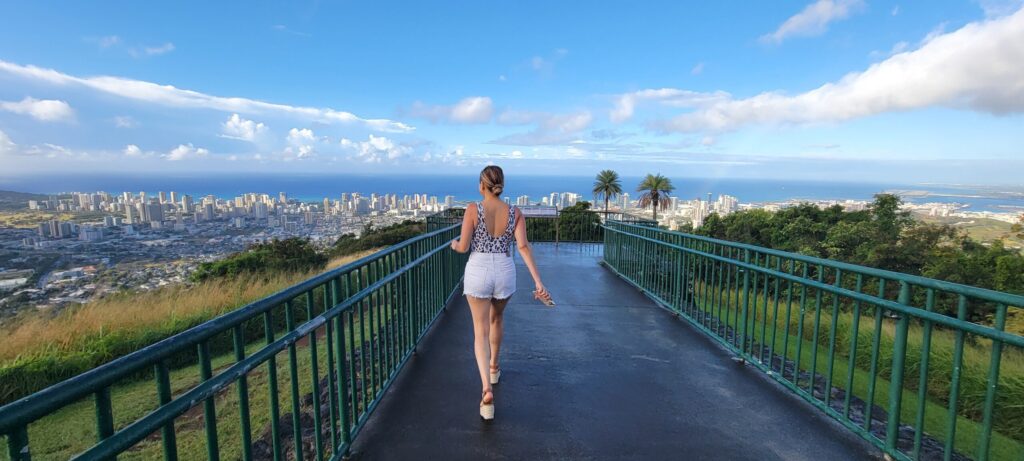 Panoramic view of Honolulu City from Tantalus lookout with ETOHI