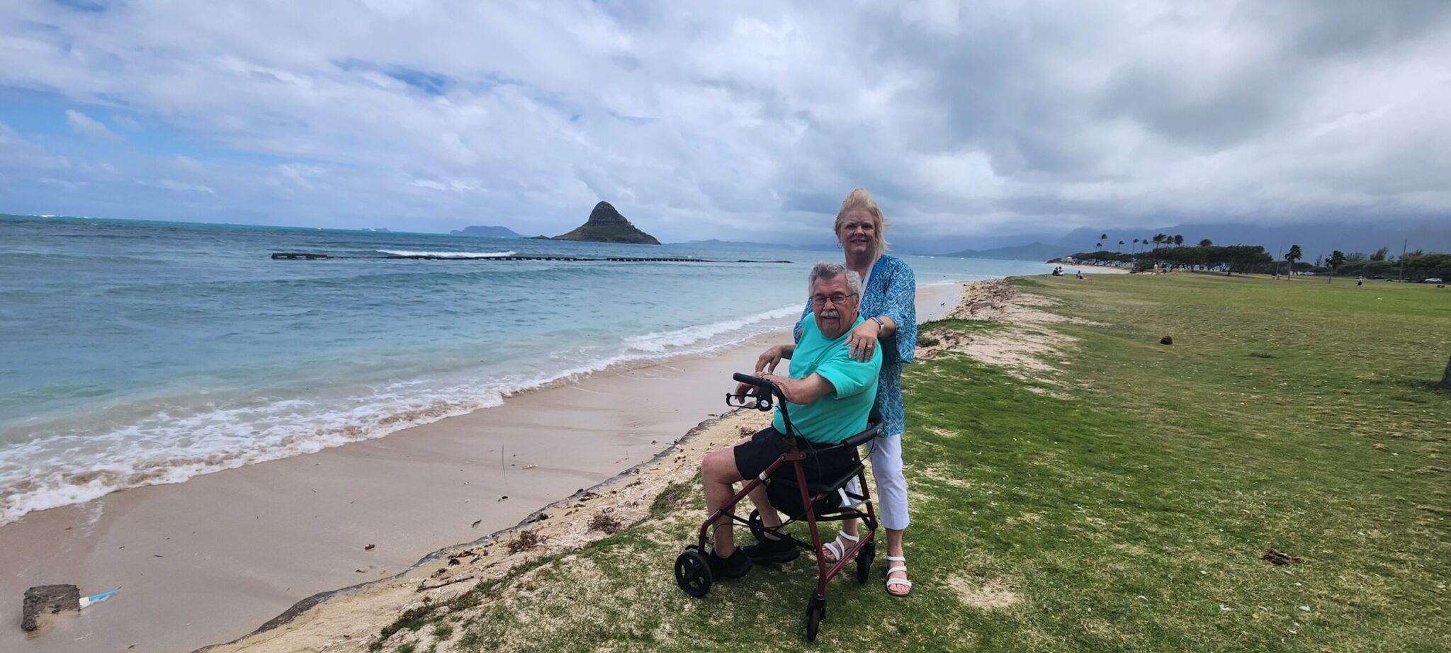 Couples Oahu Vacation: ETOHI at Chinaman Hat