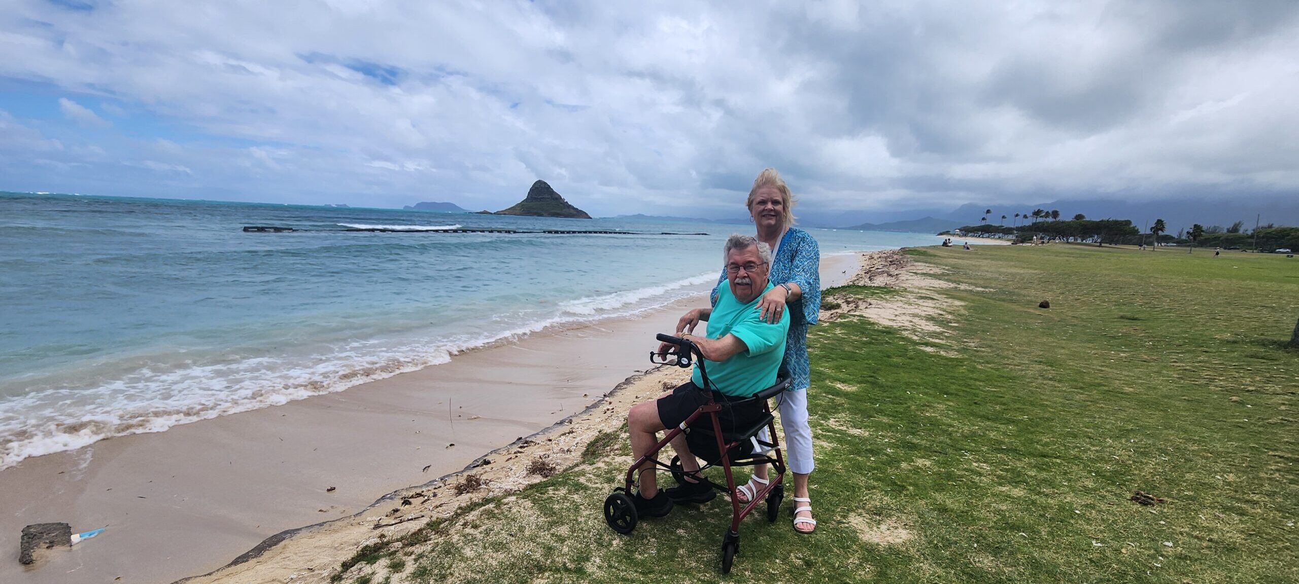 Couples Oahu Vacation: ETOHI at Chinaman Hat
